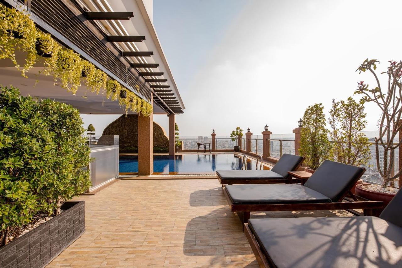 Queen Mansion * Phnom Penh